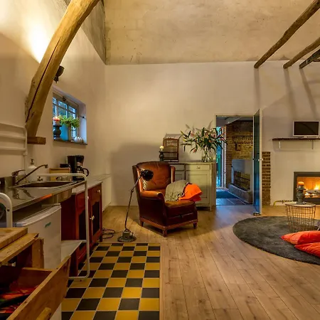 Aan De Holle Weg. Zeer Landelijk Gelegen Verbouwde Stal Tot Woning Apartment Nuth