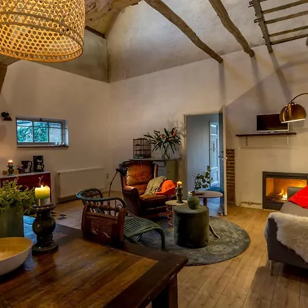 Aan De Holle Weg. Zeer Landelijk Gelegen Verbouwde Stal Tot Woning *