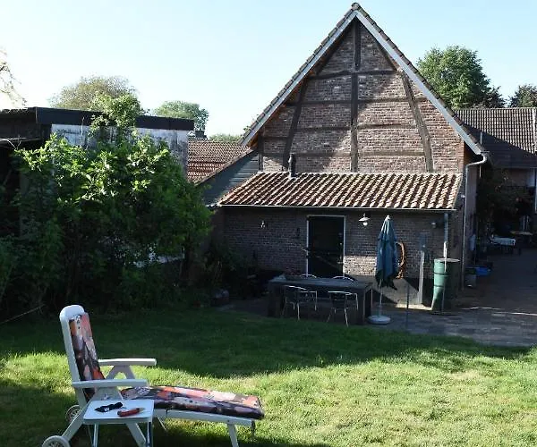 Aan De Holle Weg. Zeer Landelijk Gelegen Verbouwde Stal Tot Woning * Nuth