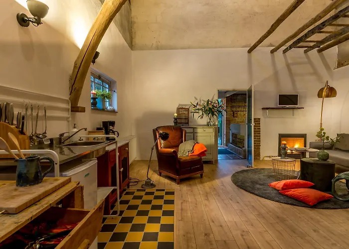 Aan De Holle Weg. Zeer Landelijk Gelegen Verbouwde Stal Tot Woning Appartement Nuth